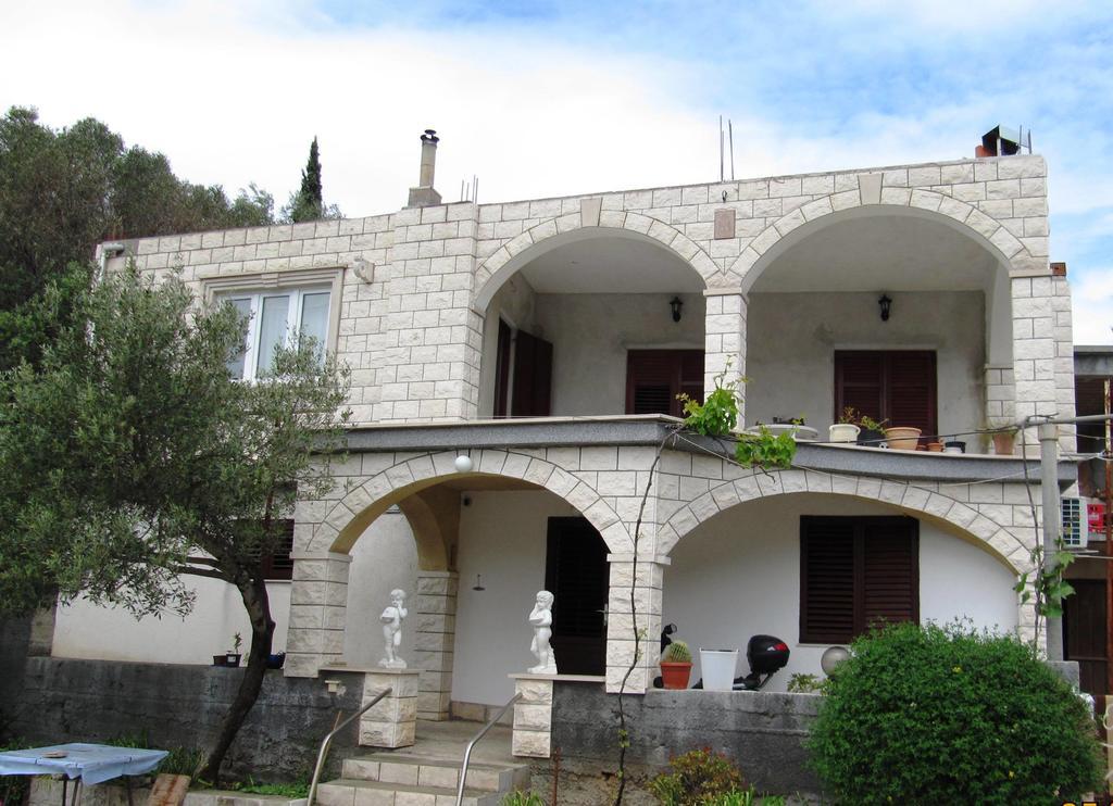 Apartmans And Rooms Dunjini Dvori Korčula Eksteriør billede
