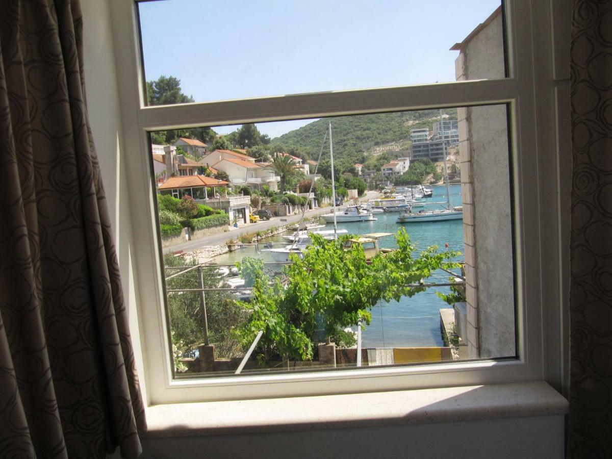 Apartmans And Rooms Dunjini Dvori Korčula Eksteriør billede