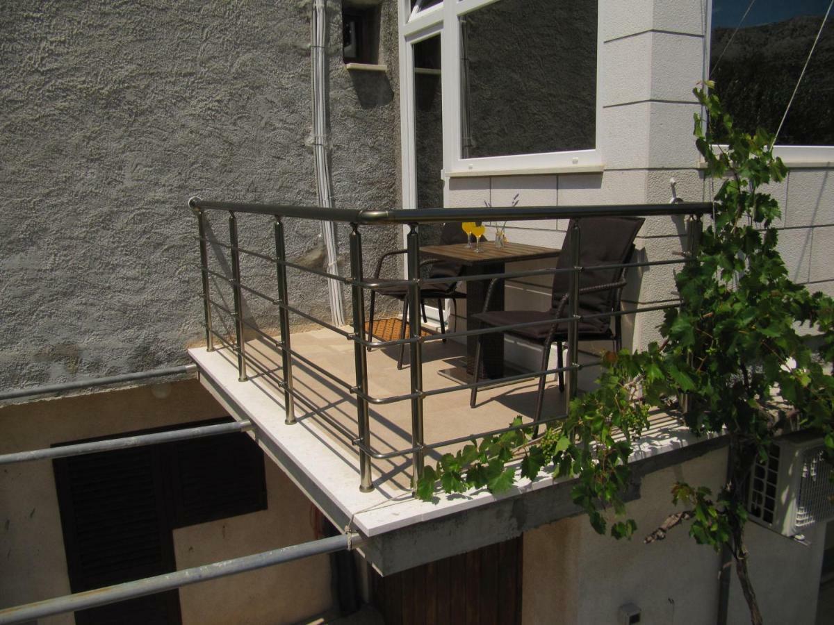 Apartmans And Rooms Dunjini Dvori Korčula Eksteriør billede