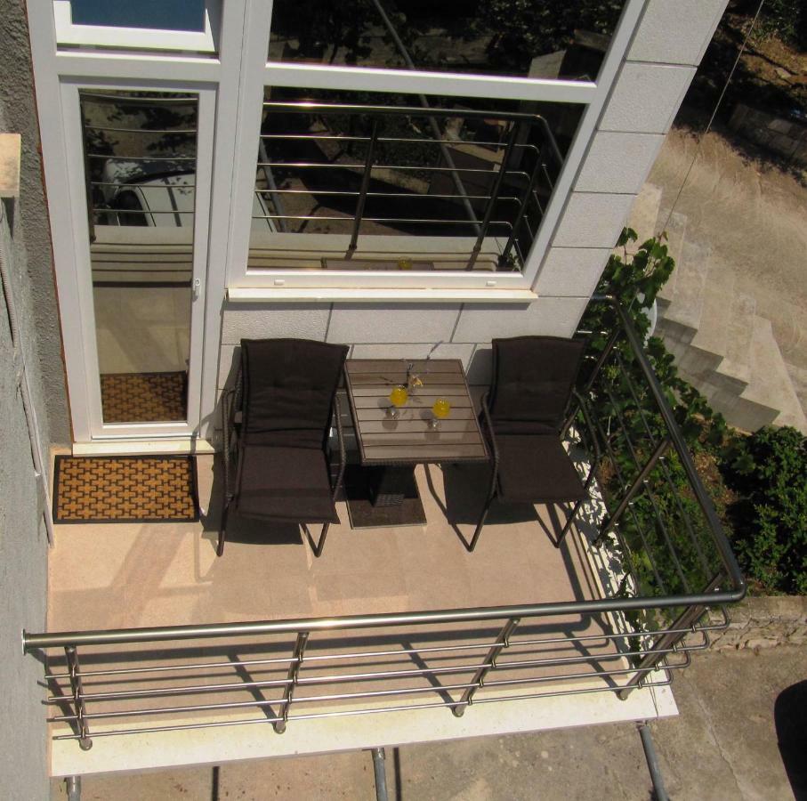 Apartmans And Rooms Dunjini Dvori Korčula Eksteriør billede