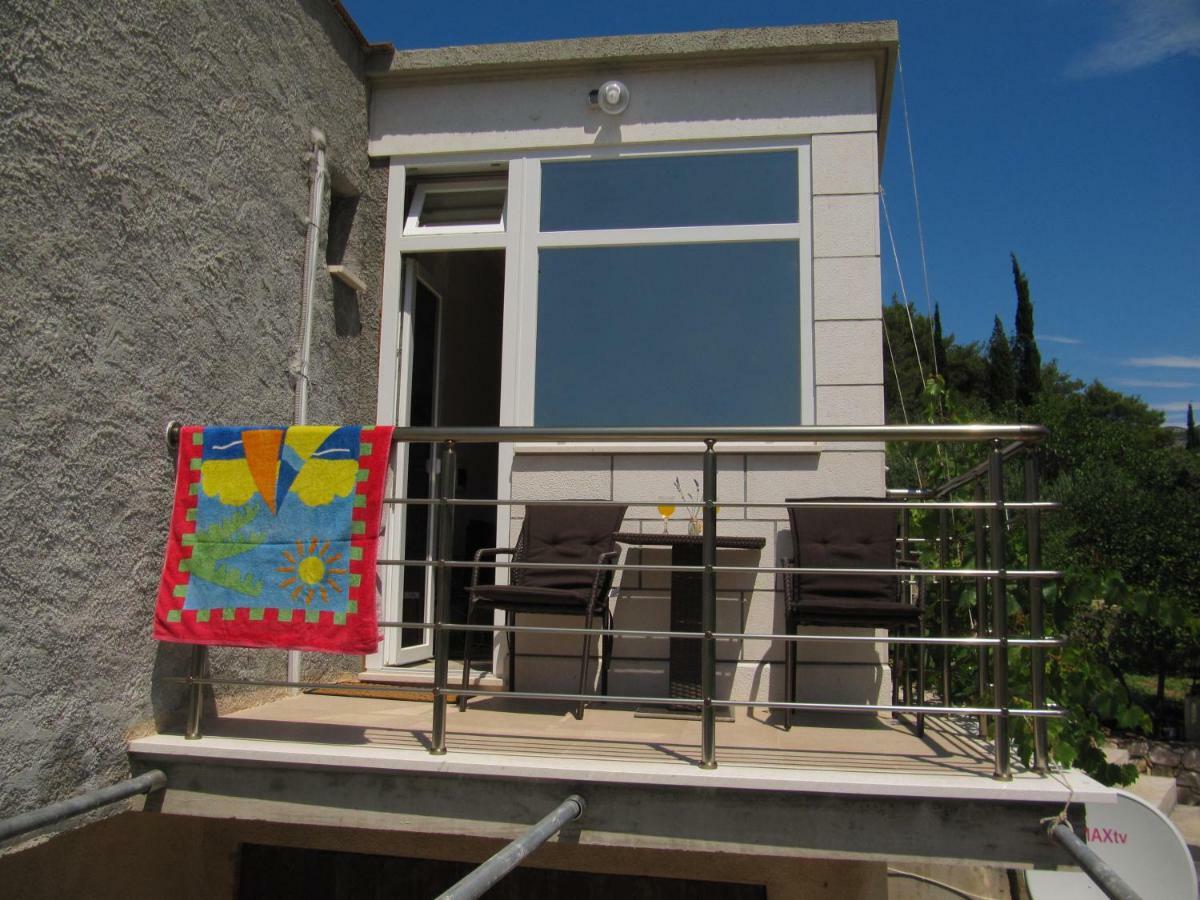 Apartmans And Rooms Dunjini Dvori Korčula Eksteriør billede