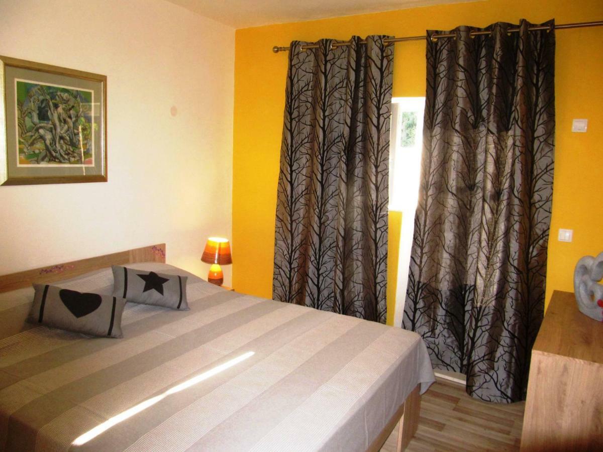 Apartmans And Rooms Dunjini Dvori Korčula Eksteriør billede