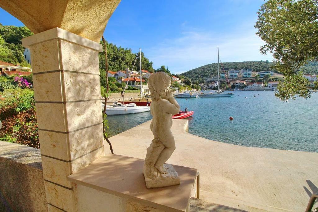 Apartmans And Rooms Dunjini Dvori Korčula Eksteriør billede